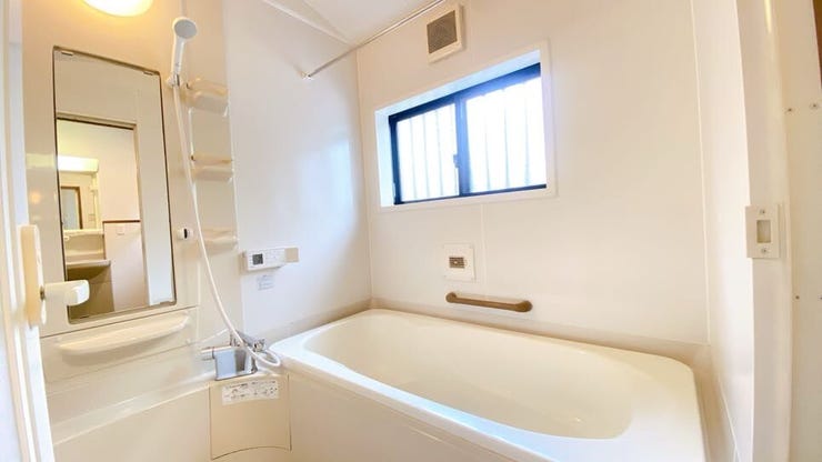 1日の疲れを癒してくれる浴室です。