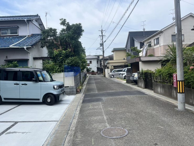 前面道路になります。