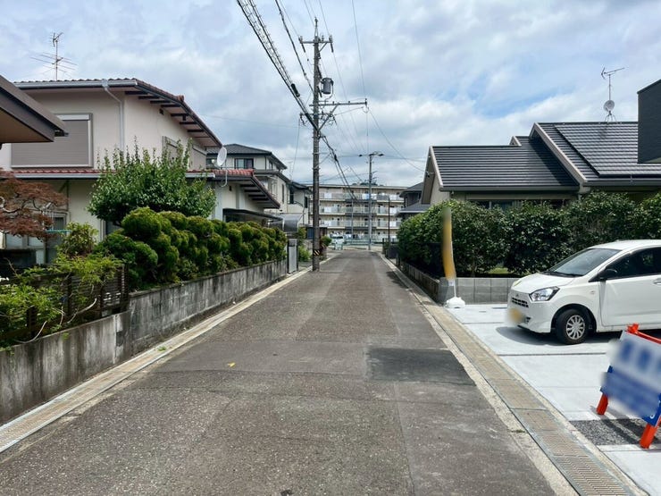 前面道路になります。