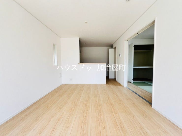 オプションでフロアコーティング、珪藻壁施工、エアコン設置、カーテンレール取付等ご相談可能です♪