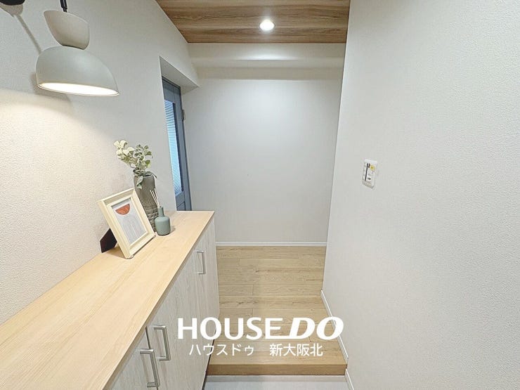 ■玄関の奥行きを生かして、3枚扉分のローシューズボックスです!