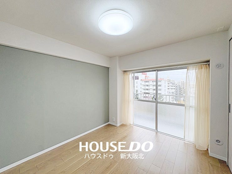 ■アクセントクロスがオシャレな居室!
■アクセントクロスはオシャレなだけでなく、空間に奥行きを持たせ、お部屋を広く見せる効果があります!