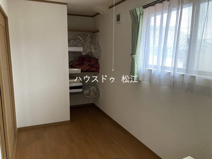 離れ