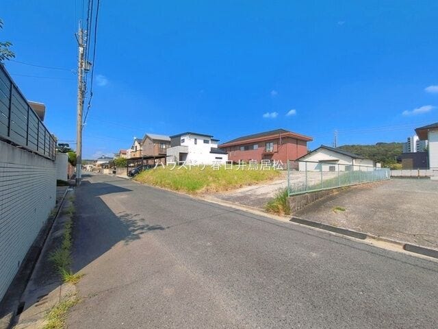 【外観】
◇外観写真◇
岩成台2丁目にある全3区画のお土地です。建築条件なしでお好きなハウスメーカーや工務店などでご建築していただけます♪整形地なので設計しやすいお土地ですね♪