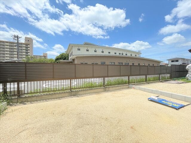 夏場はビニールプール、冬場は天体観測など
家族との思い出がたくさんつくれる空間です◎