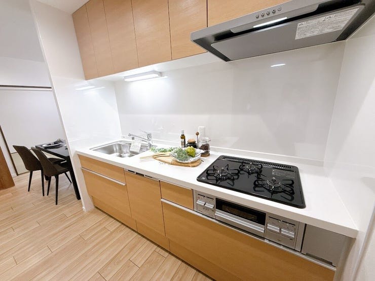 収納スペースがたくさんあり、キッチン用品がたくさん収納できます。