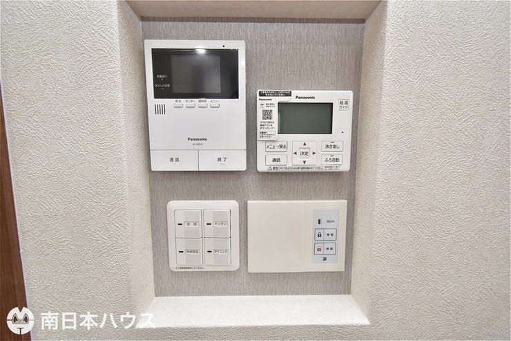 【モニター付きインターホン、給湯モニター、玄関電子キー】