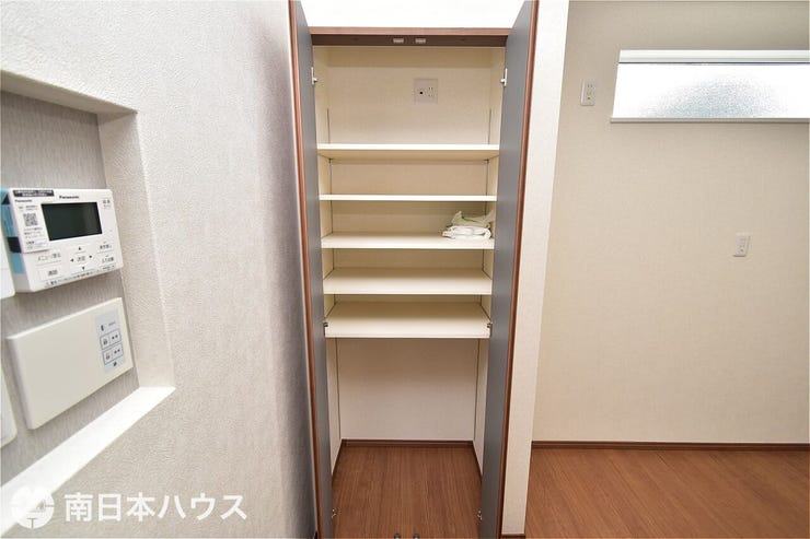 【パントリー】キッチン近くに大容量の収納付き!保存食などのストックに便利です♪