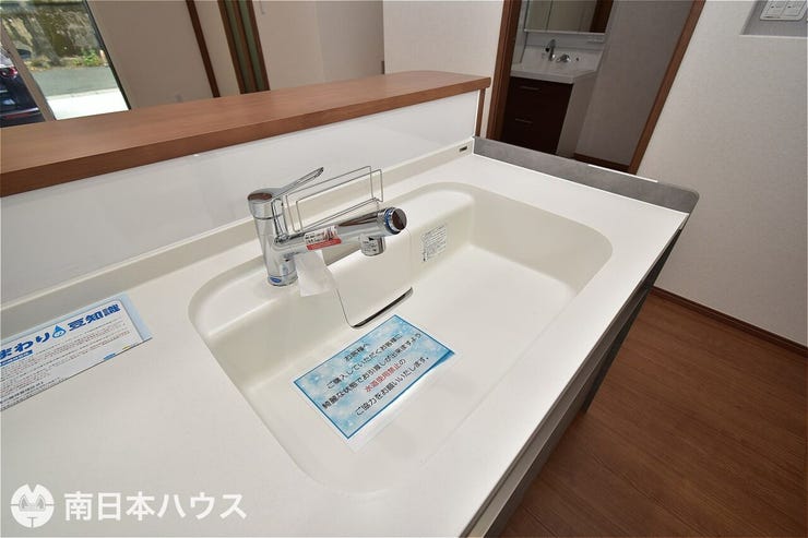 【シンク】浄水器付きのキッチンが魅力です♪排水溝を隠せるシンクです♪