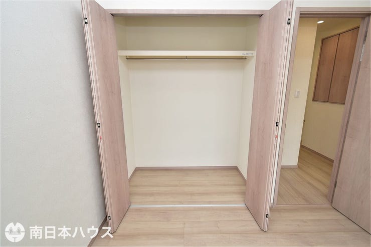 【洋室4.5帖の収納】