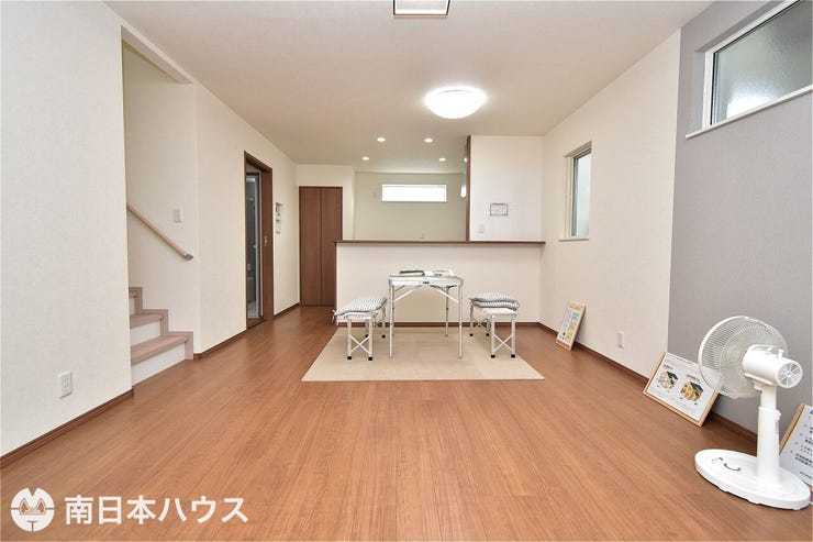 【リビング】16帖のリビングです!全居室照明付きで初期費用の軽減になります♪