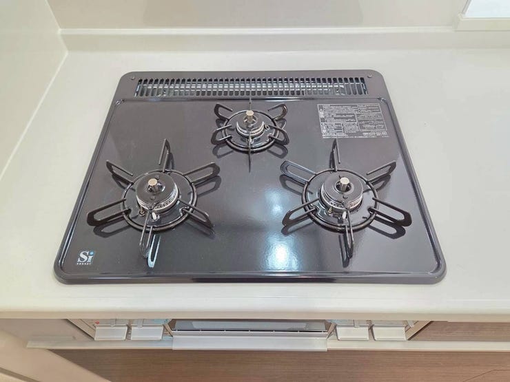 調理がはかどる三つ口コンロ