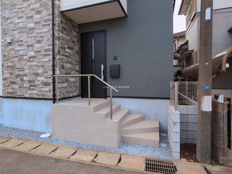 ◎玄関ポーチ(3/13撮影)