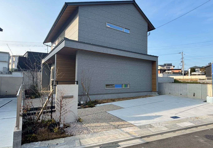 【外観】
八幡西区馬場山東中古戸建♪家具・エアコン付き♪太陽光発電♪オール電化♪元モデルハウス♪