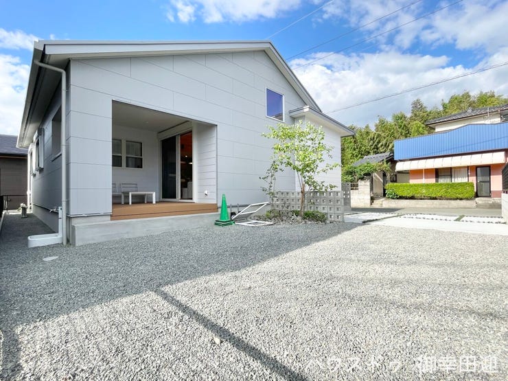 ■遊びと安らぎの多目的空間■子どもが安全に遊べ、ペットと触れ合い、大人も自然に癒やされる、暮らしを彩るスペースです。