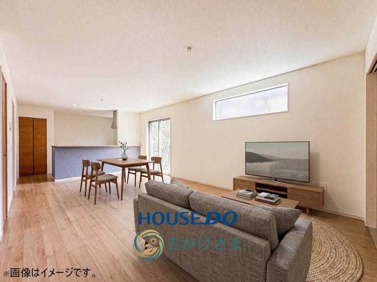 【リビング】
※画像は家具設置イメージです。