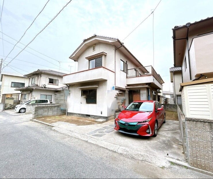 【外観】
全室リフォームします!新築気分で新生活をスタート