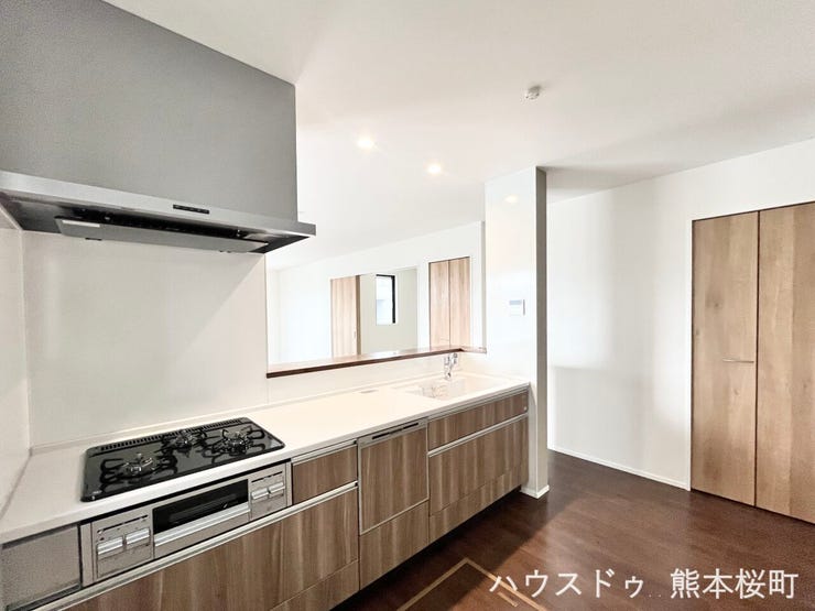 ■家族の「美味しい」が集まる舞台■高い機能性と美しいデザインを両立。料理する人も、待つ人も、笑顔になれる場所です。