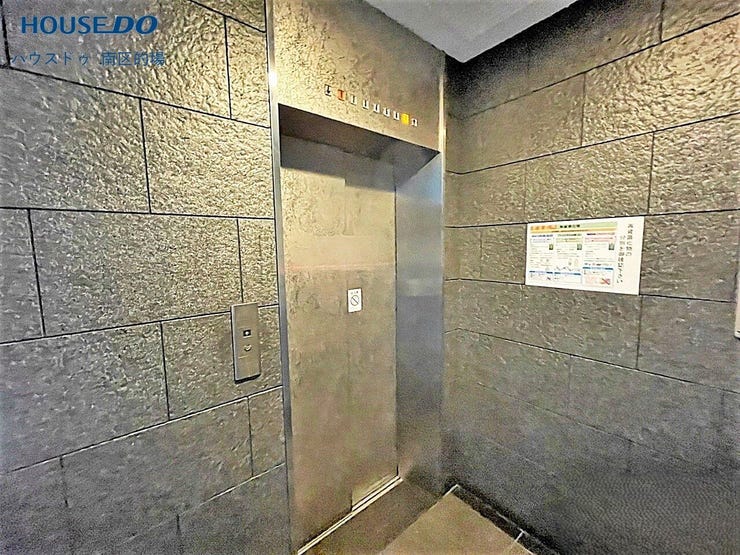 落ち着いた雰囲気のエレベーターホール