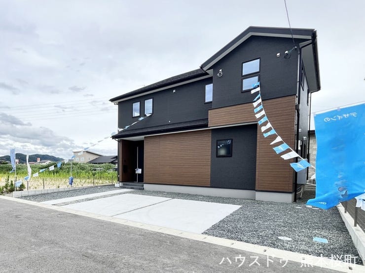 ■車と趣味の幅が広がる場所■単なる駐車スペースではない、洗車やタイヤ交換、DIYにも使える多目的な屋外スペースです。