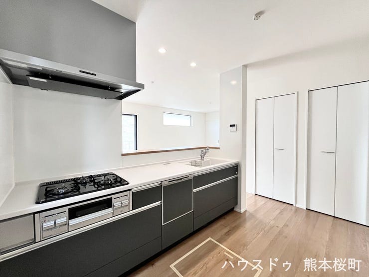 ■家族の「美味しい」が集まる舞台■高い機能性と美しいデザインを両立。料理する人も、待つ人も、笑顔になれる場所です。