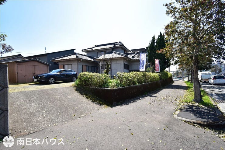 【外観】敷地広々約168坪!道路との接道も広く日当たり良好な敷地です!