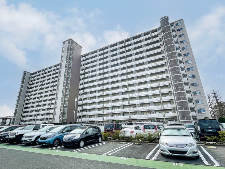 【外観】
周辺環境充実♪全居室収納♪新規リノベーション物件♪