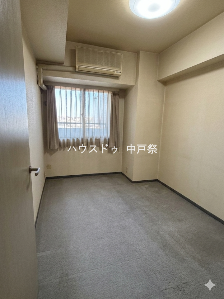 書斎にも在宅ワーク・趣味の部屋にもちょうど良いですね