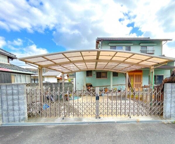 【外観】
◆2026年6月リフォーム完了予定!
◆南向きで陽当り良好です♪
◆庭10坪以上!