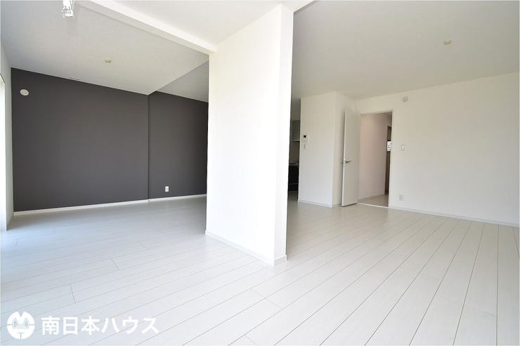 下田町 中古戸建 【リビング】