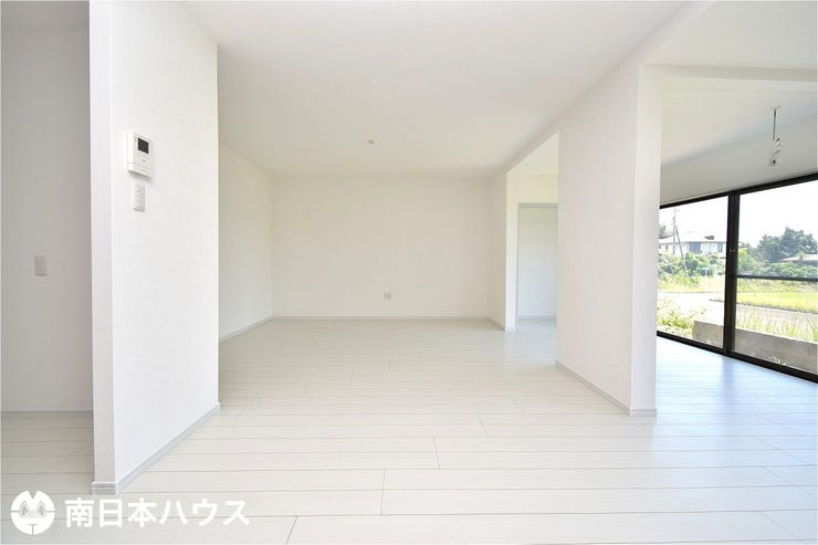 下田町 中古戸建 【リビング】