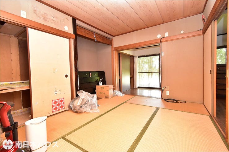 下田町 中古戸建 【和室】1階6帖の和室です！奥には南向きの明るい縁側があります♪