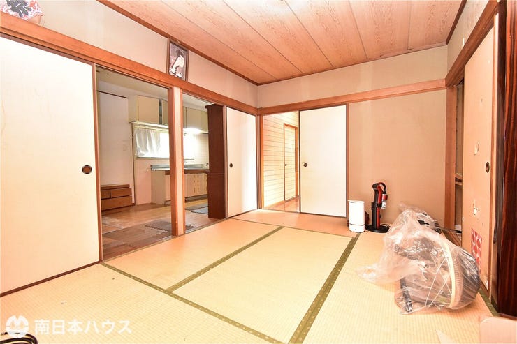下田町 中古戸建 【和室】1階6帖の和室です！リビングに面したお部屋です♪