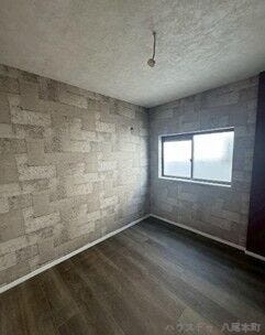 全居室ゆとりある広さを確保した洋室は、寝室や子供部屋・書斎など多用途に活用可能!採光も良く明るい空間で、快適なプライベート時間をお過ごしいただけます。