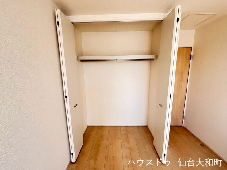 収納豊富でお部屋を広く使えます