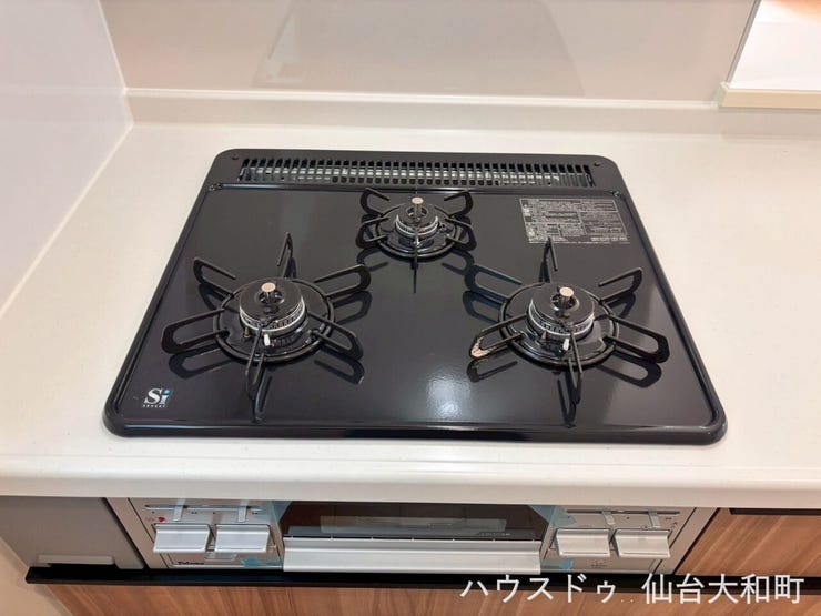 調理がはかどる三つ口コンロ