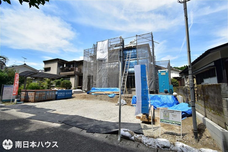 吉野町 新築戸建 【外観】令和8年6月13日　撮影
建築中ですが現地のご案内後に同仕様の建物室内のご見学が可能です♪