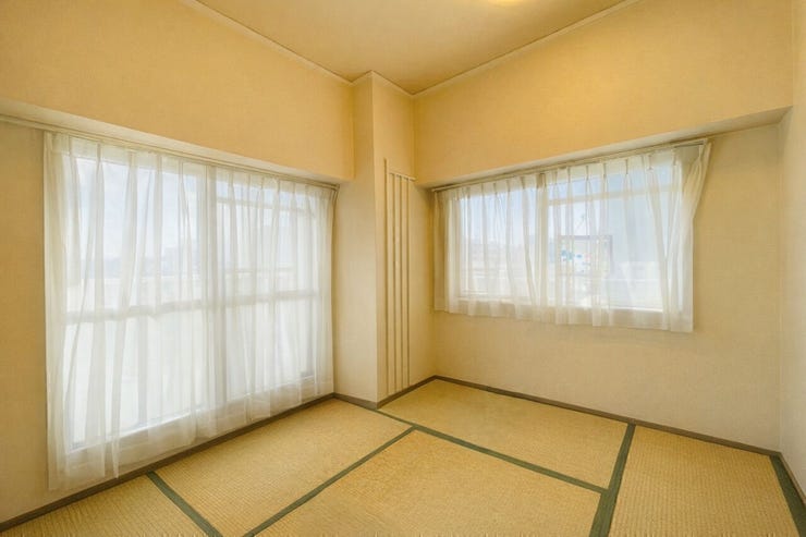 畳の心地よさが広がる落ち着いた和室。来客時から日々のくつろぎまで、さまざまな場面で活躍してくれる一部屋です★