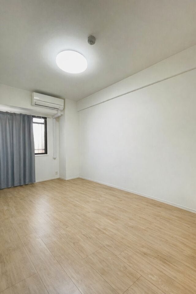 寝室やワークスペースなど多用途に使いやすい柔軟性のある洋室♪
※AIによる家具消し修正を行っています。