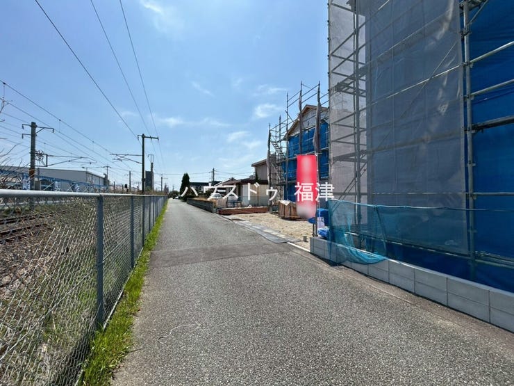 古賀駅徒歩9分×24時間スーパー徒歩5分!
日々の生活に便利な立地です。
また駐車並列3台可能!来客時も安心です。
《古賀市天神3丁目 新築戸建》