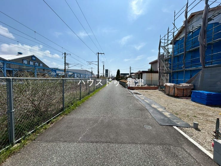 未完成物件は立地を確認後、
同メーカーが建てたお家をご案内♪
《古賀市天神3丁目 新築戸建》