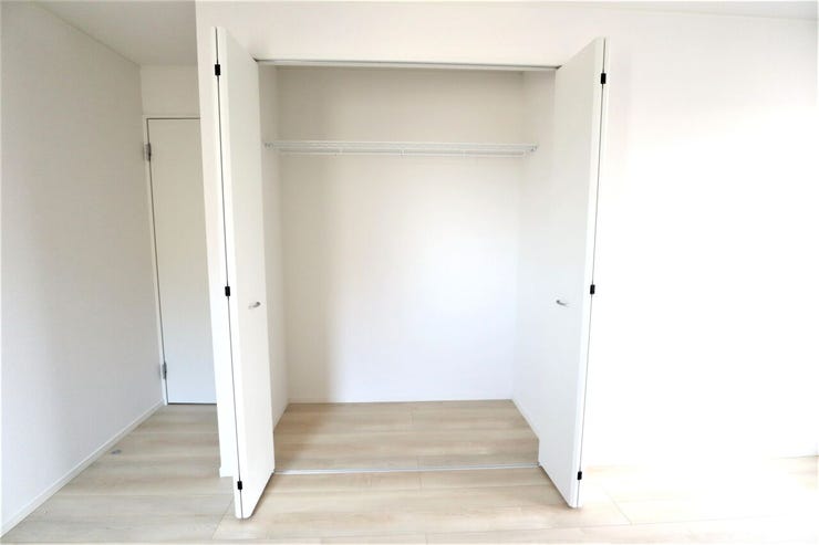 クローゼット 同仕様
全室収納付き♪
お部屋がスッキリ片付きますね♪