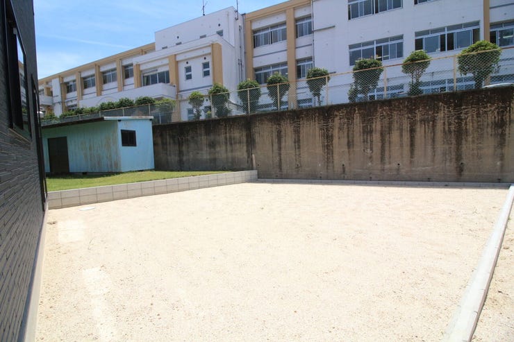 お庭がございますのでガーデニングや家庭菜園がお楽しみ頂けます♪また、お子様のいるご家庭では遊び場としてもご活用いただけます!