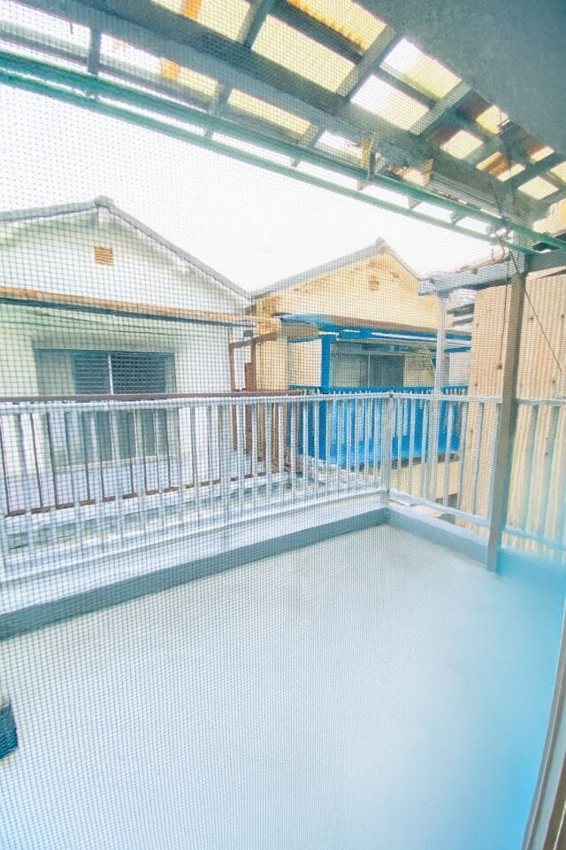 ちょっとした物干しや換気にも便利なスペース。日常の家事に取り入れやすい点が魅力♪