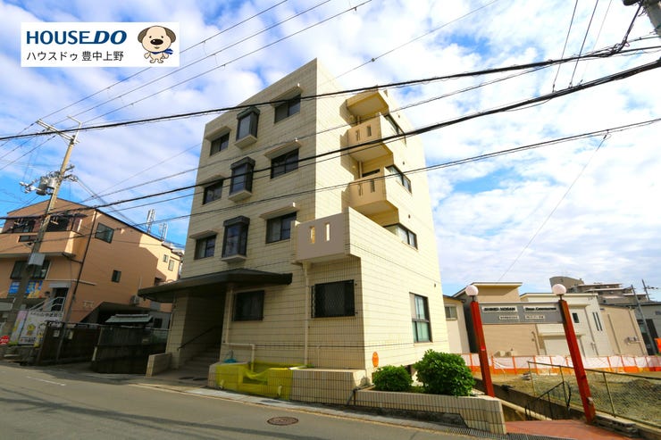 【外観】
阪急箕面線「箕面」駅まで徒歩約4分で交通利便性の高い立地。オートロック付きでセキュリティ面も安心のマンションです♪