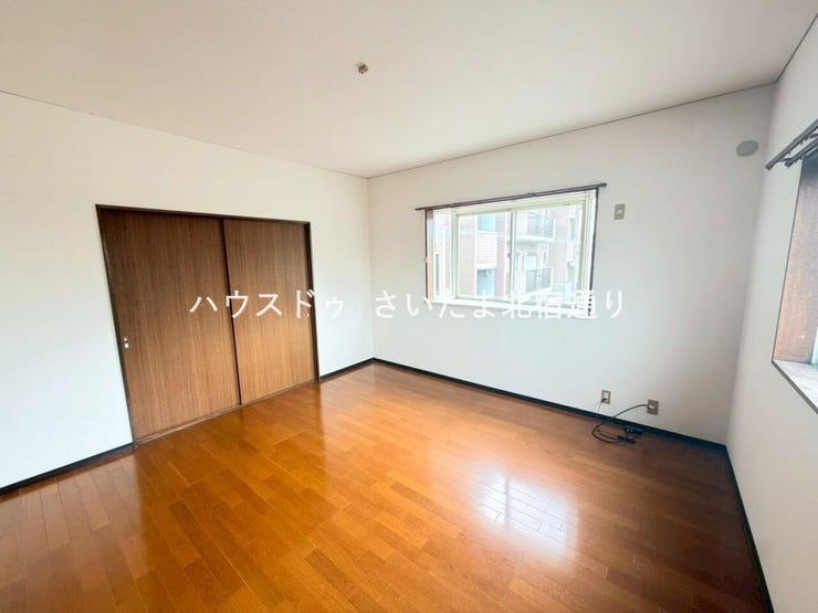 【BED ROOM】
◇ご来店方法◇
ナビで「ハウスドゥさいたま北宿通り」で検索♪
ローソンストア100に駐車場に4台駐車可能!
手ぶらでOK!キッズスペース完備でお子様ずれでも問題なし!