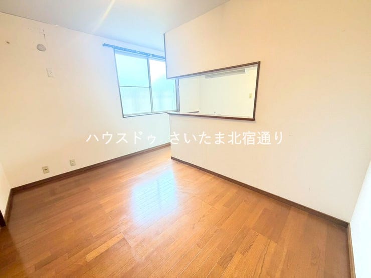 【LIVING・DINING】
さいたま市緑区の一戸建て、マンション、土地などは 地域密着型不動産 ハウスドゥ さいたま北宿通りにおまかせ下さい!