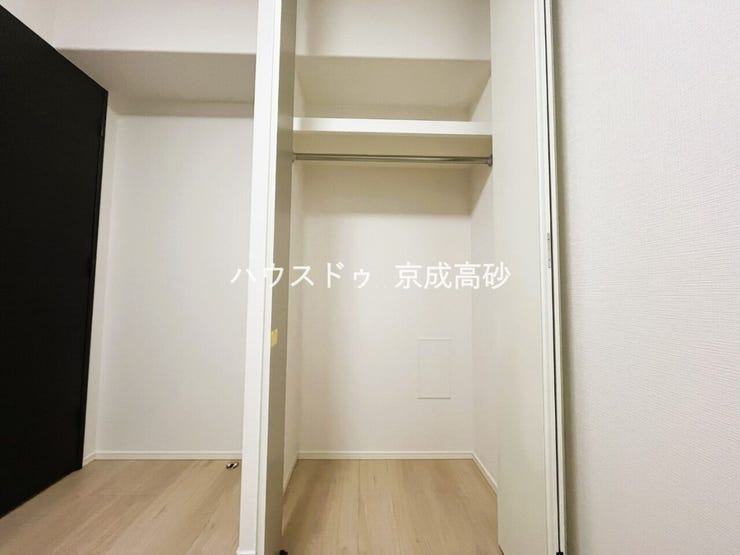 適材適所の収納付きです。