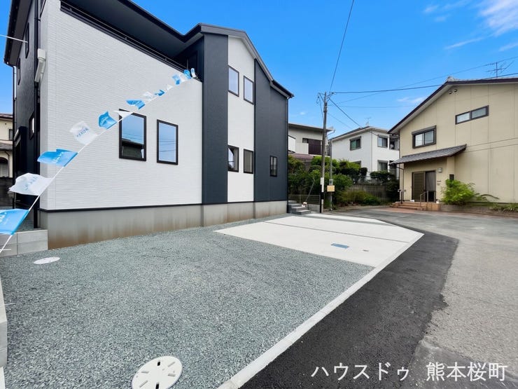 ■車と趣味の幅が広がる場所■単なる駐車スペースではない、洗車やタイヤ交換、DIYにも使える多目的な屋外スペースです。