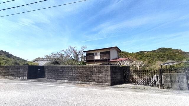 【外観】
●陽当たり良好、畑付きの売土地です♪
●宅地部分約215.2坪◎
●三里小学校区